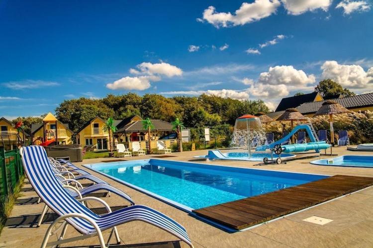 Holiday Resort, Ustronie Morskie Eksteriør bilde