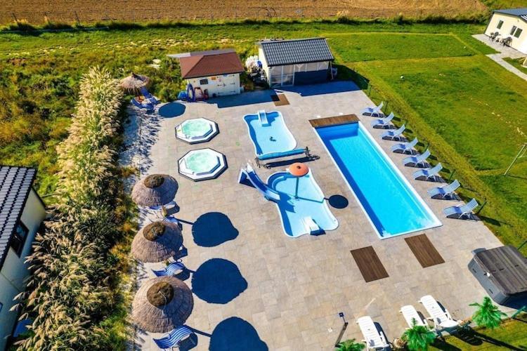 Holiday Resort, Ustronie Morskie Eksteriør bilde